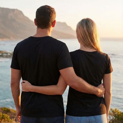 Tricouri pentru bărbați și femei 31