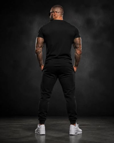 Echipă sportivă masculină (trening și tricou) – 41