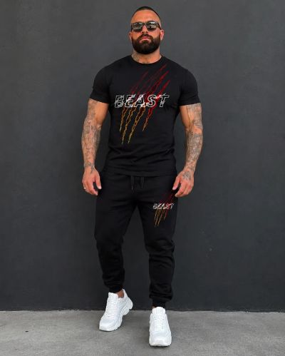 Echipă sportivă masculină (trening și tricou) – 58