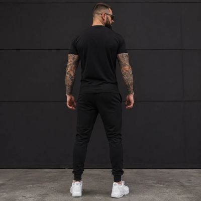 Echipă sportivă masculină (trening și tricou) – 64