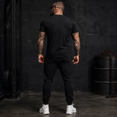 Echipă sportivă masculină (trening și tricou) – 81