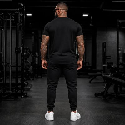 Echipă sportivă masculină (trening și tricou) – 129