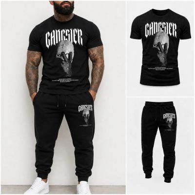Echipă sportivă masculină (trening și tricou) – 104
