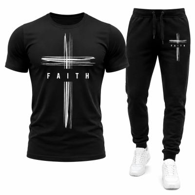 Echipă sportivă masculină (trening și tricou) – 112